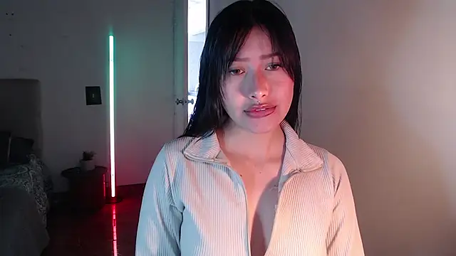 Emilyswan04 online show from 01.17.25