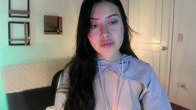 Emilyswan04 online show from 02.20.25