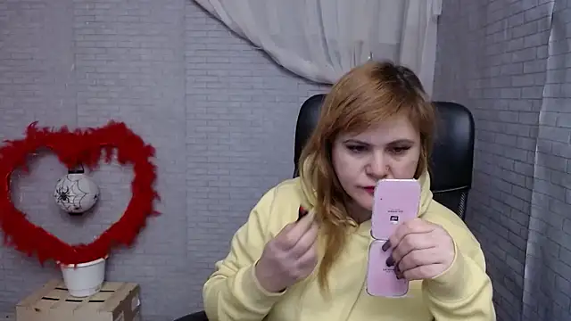 DaniellaKiss online show from 01.25.25