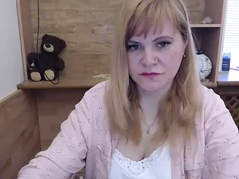 DaniellaKiss online show from 04.05.26