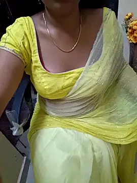 Snapshot of Roja-Telugu777 chatting on 02.04.25 Roja-Telugu777 online show from 02.04.25