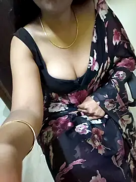 Snapshot of Roja-Telugu777 chatting on 02.28.25 Roja-Telugu777 online show from 02.28.25