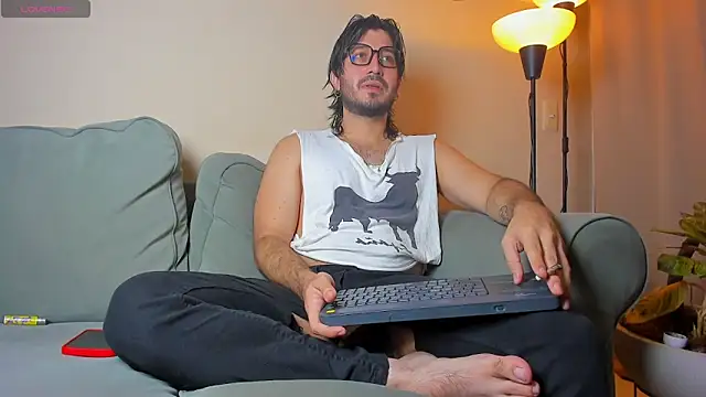 Snapshot of Ackerman_Eren_ chatting on 09.29.25 Ackerman Eren online show from 09.29.25