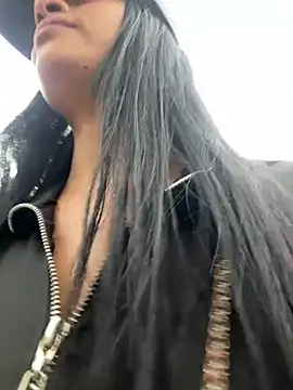 Laura fernandezII online show from 02.27.25