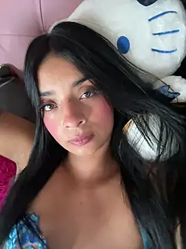 Laura fernandezII online show from 03.03.25