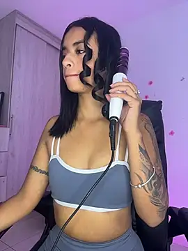 Laura fernandezII online show from 06.25.26