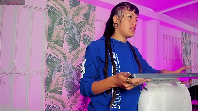  sharlotte777 online show from 04.15.26