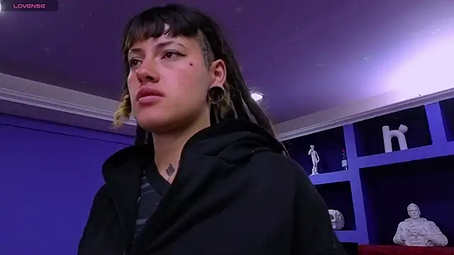  sharlotte777 online show from 04.23.26