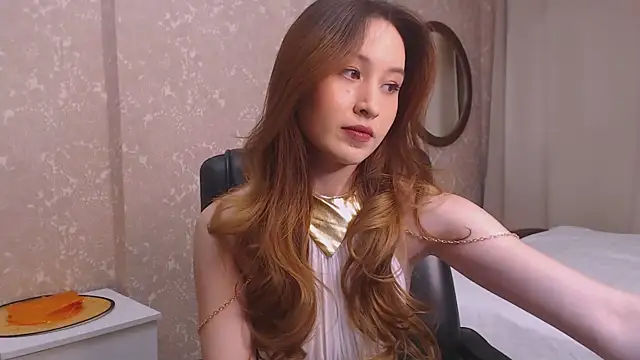 Snapshot of Ann__Cute chatting on 12.04.24 Ann  Cute online show from 12.04.24