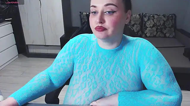 Snapshot of anna_claire chatting on 01.07.25 anna claire online show from 01.07.25
