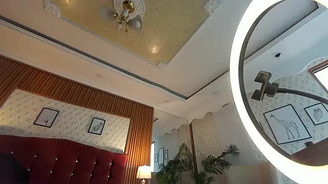 Princess Violett online show from 10.24.25