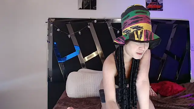 Snapshot of Charlotte11-11 chatting on 02.08.25 Charlotte11-11 online show from 02.08.25