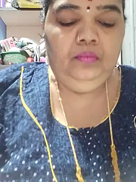 Snapshot of tamilthanushri chatting on 04.24.26 tamilthanushri online show from 04.24.26