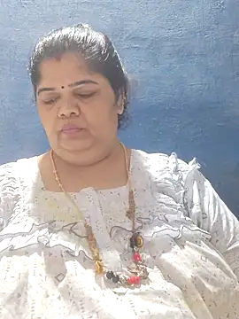 Snapshot of tamilthanushri chatting on 05.08.26 tamilthanushri online show from 05.08.26