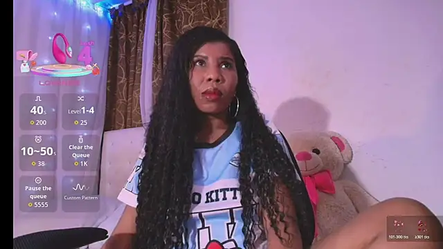 Snapshot of ivonjoness chatting on 06.17.26 ivonjoness online show from 06.17.26