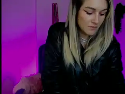 kim jeins11 online show from 12.10.24