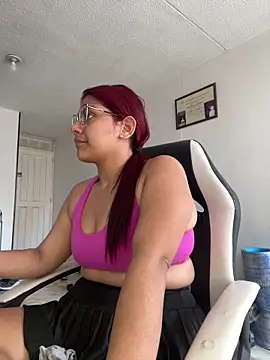 Snapshot of Aprilsmith2 chatting on 12.06.24 Aprilsmith2 online show from 12.06.24