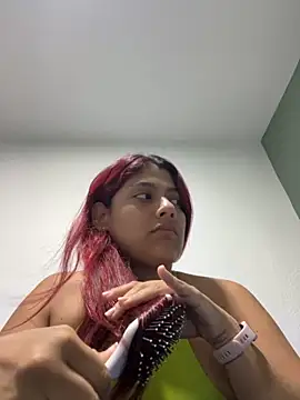 Snapshot of Aprilsmith2 chatting on 10.12.25 Aprilsmith2 online show from 10.12.25