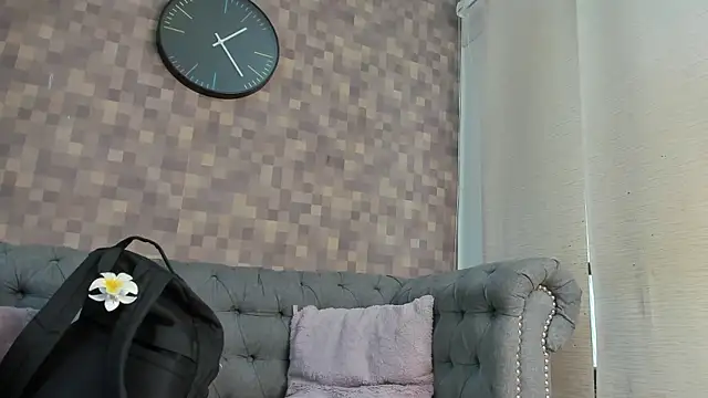 natalia aguirre1 online show from 09.18.25