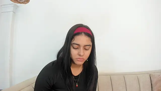 natalia aguirre1 online show from 10.28.25