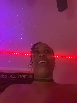 loveluna8 online show from 12.20.25