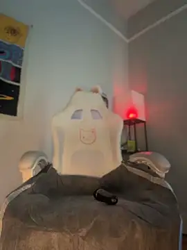 loveluna8 online show from 03.20.26