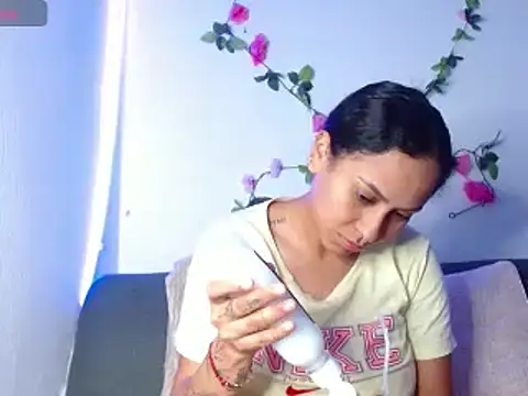 Snapshot of Cereza_horny chatting on 12.04.24 Cereza horny online show from 12.04.24