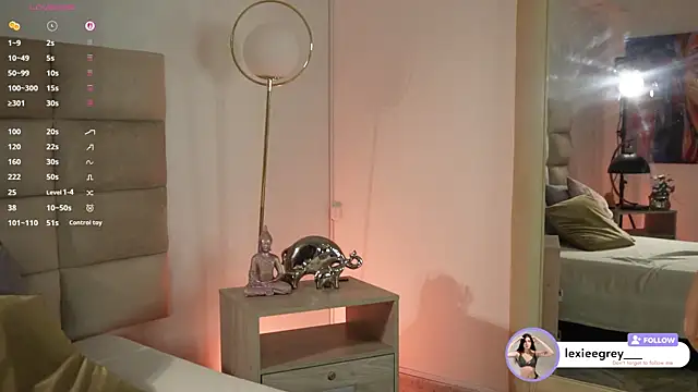 lexiee grey  online show from 11.17.25