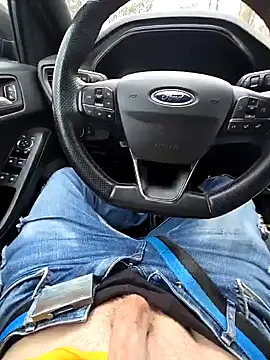 Titanhoott online show from 12.20.24