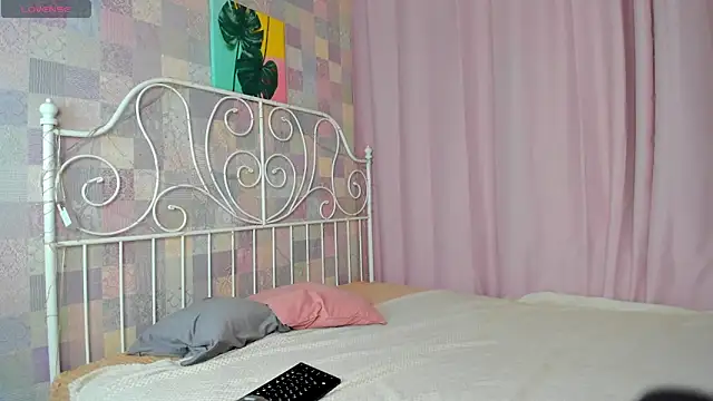 Lesi Moonie01 online show from 03.12.25