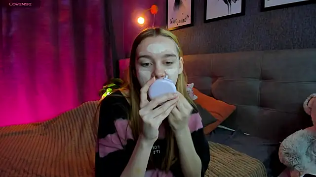 Lesi Moonie01 online show from 11.03.25