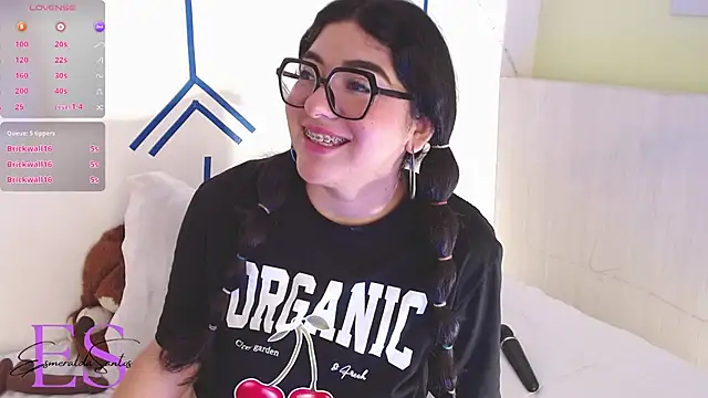 EsmeraldaSantoss online show from 12.30.24