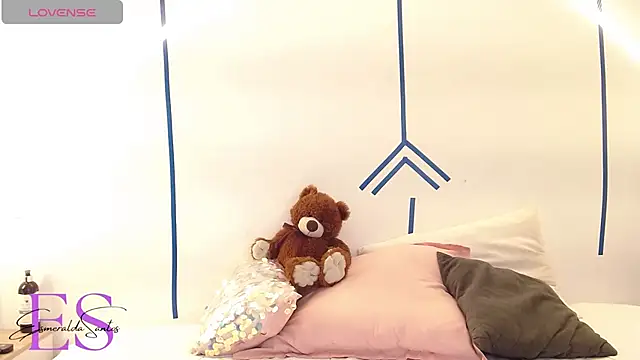 EsmeraldaSantoss online show from 01.10.25