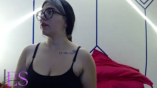 EsmeraldaSantoss online show from 02.12.25