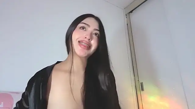 Sweet-Sophiee online show from 04.05.26