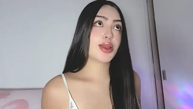 Sweet-Sophiee online show from 04.23.26