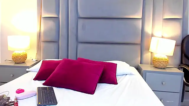 AmbarSantany online show from 03.22.26