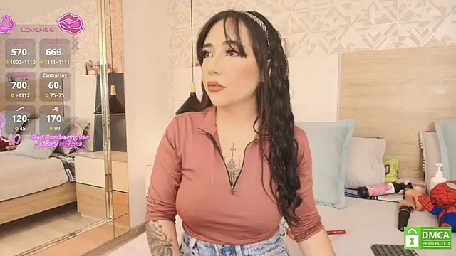 Megansttein  online show from 11.22.25