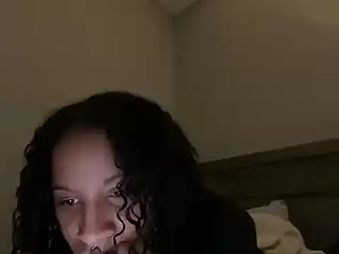 Snapshot of shandiloveslemonss chatting on 12.16.24 shandiloveslemonss online show from 12.16.24