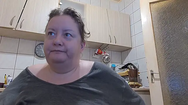 Snapshot of melissaBlessing chatting on 09.25.25 melissaBlessing online show from 09.25.25