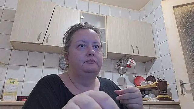 Snapshot of melissaBlessing chatting on 09.30.25 melissaBlessing online show from 09.30.25