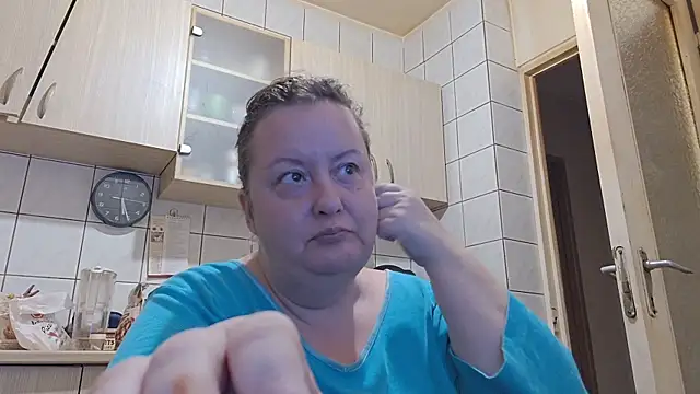 Snapshot of melissaBlessing chatting on 10.20.25 melissaBlessing online show from 10.20.25