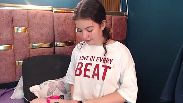 lilimini032 online show from 04.14.26