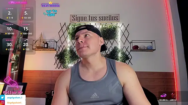 Snapshot of Angelgraham_1 chatting on 03.10.25 Angelgraham 1 online show from 03.10.25