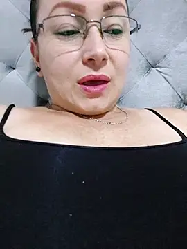 Snapshot of milly_sanchez chatting on 06.02.26 milly sanchez online show from 06.02.26