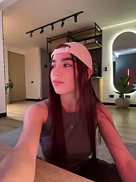 Snapshot of carolynnetrujillo chatting on 10.02.25 carolynnetrujillo online show from 10.02.25