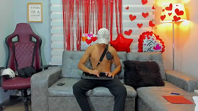 jose sexycumm online show from 02.13.25