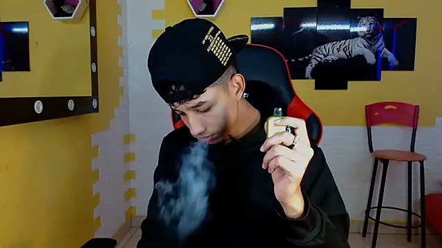 jose sexycumm online show from 03.16.25