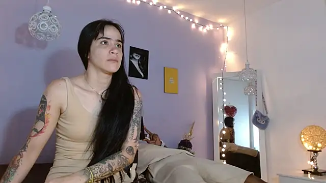 Snapshot of Kimandyuk chatting on 01.29.25 Kimandyuk online show from 01.29.25