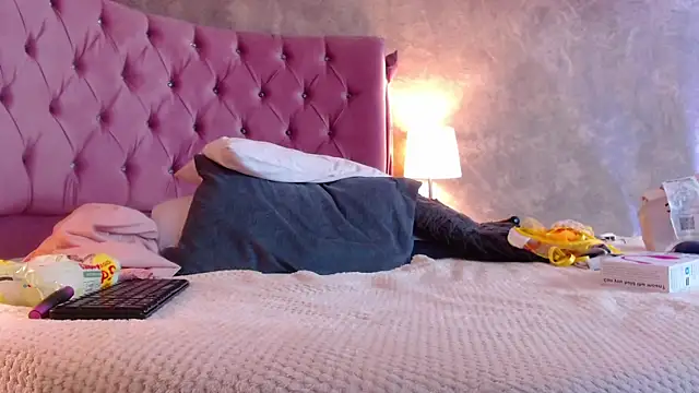 GabyPetit online show from 03.18.25